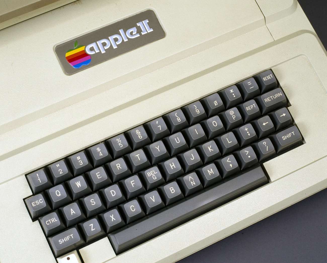 Apple II პირველი პერსონალური კომპიუტერი იყო, რომელიც ფართო მასებისთვის შეიქმნა.