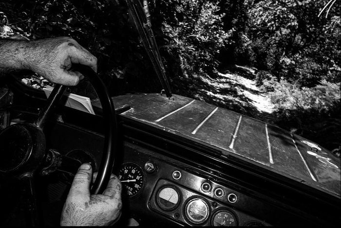 ტბელ აბუსერიძის ფოტო პროექტიდან: "მთაო! დროისგან დახარჯულო"