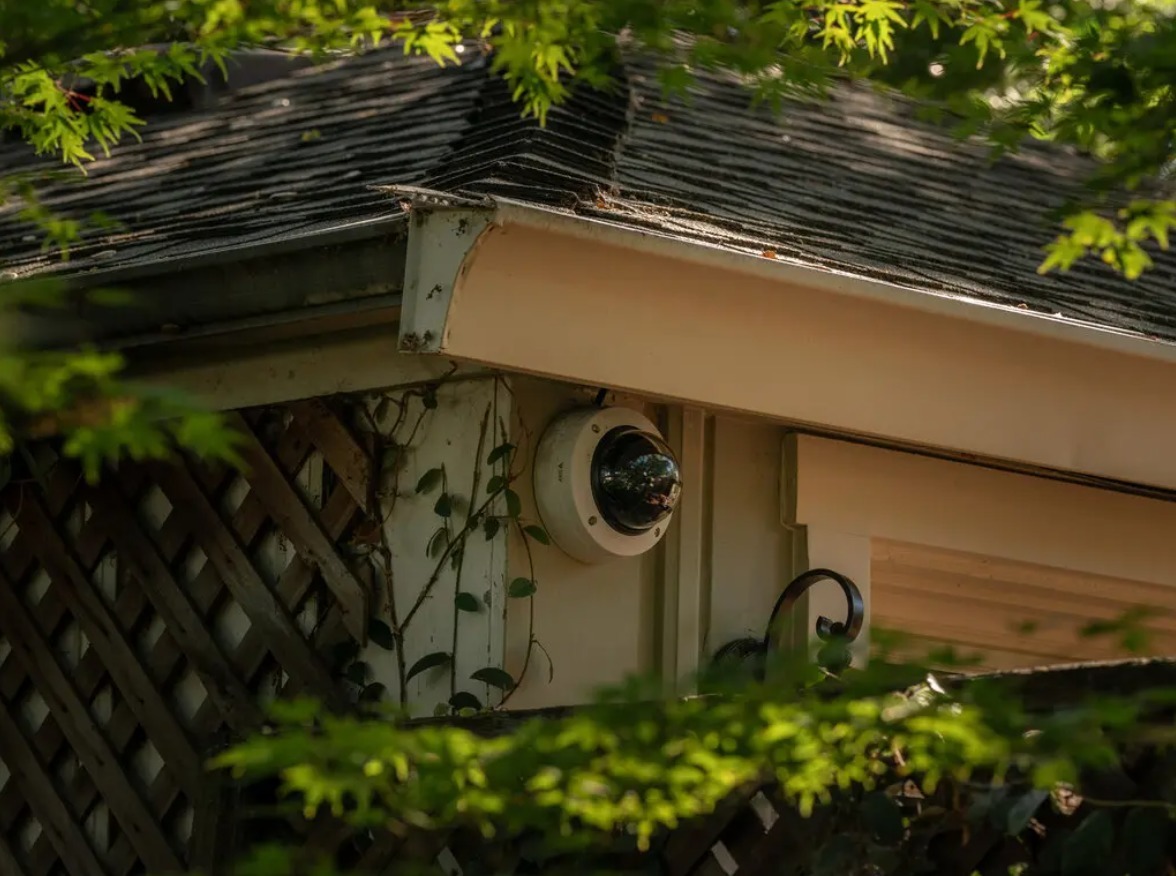 ინტენსიური სამეთვალყურეო სისტემა ზაკერბერგის სამეზობლოში